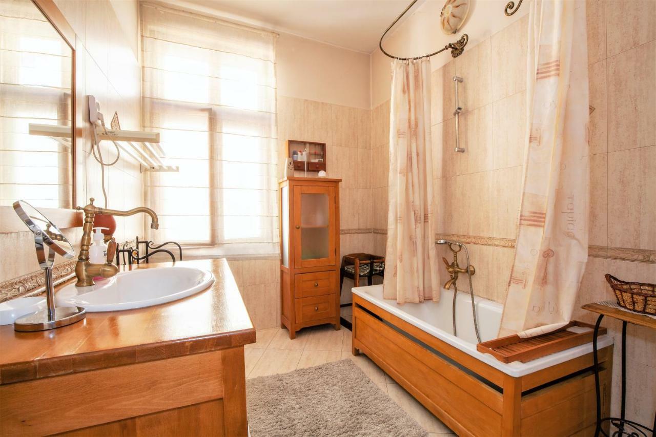 Apartemen Time Traveling Sofia